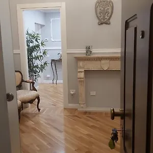 Tra Piazza Duomo E Piazza Signoria Apartment