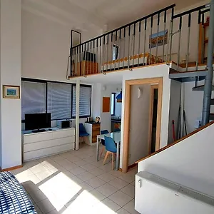 Gemme Fiorentine In Front Of The Train Station 5 Minutes From The Centre Free Parking Apartamento